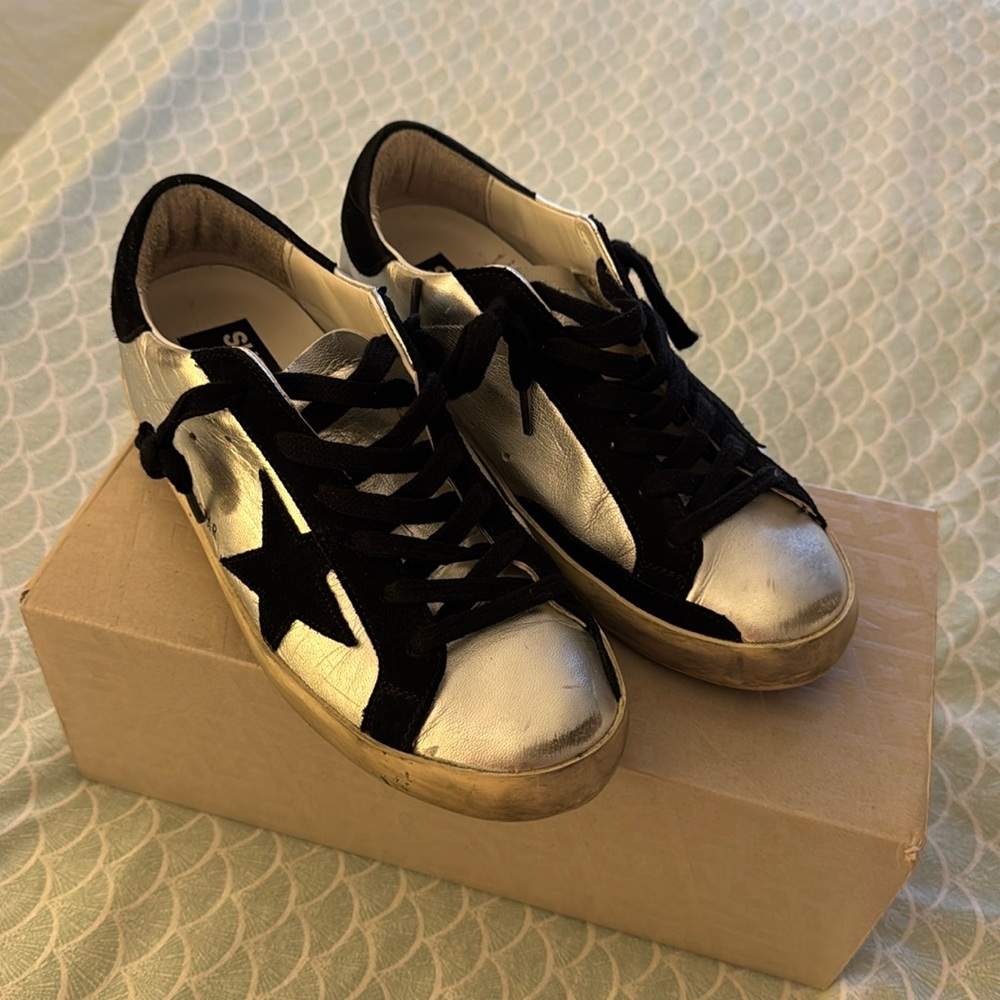 Golden Goose Sneakers